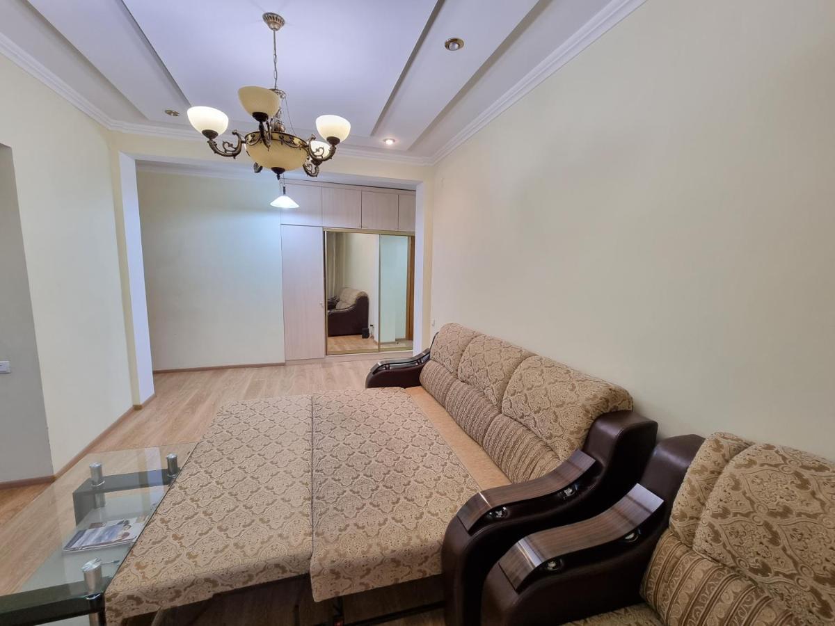 Stefan Cel Mare Boulevard Ultracentral Apartments In The Center Chisinau Exterior photo