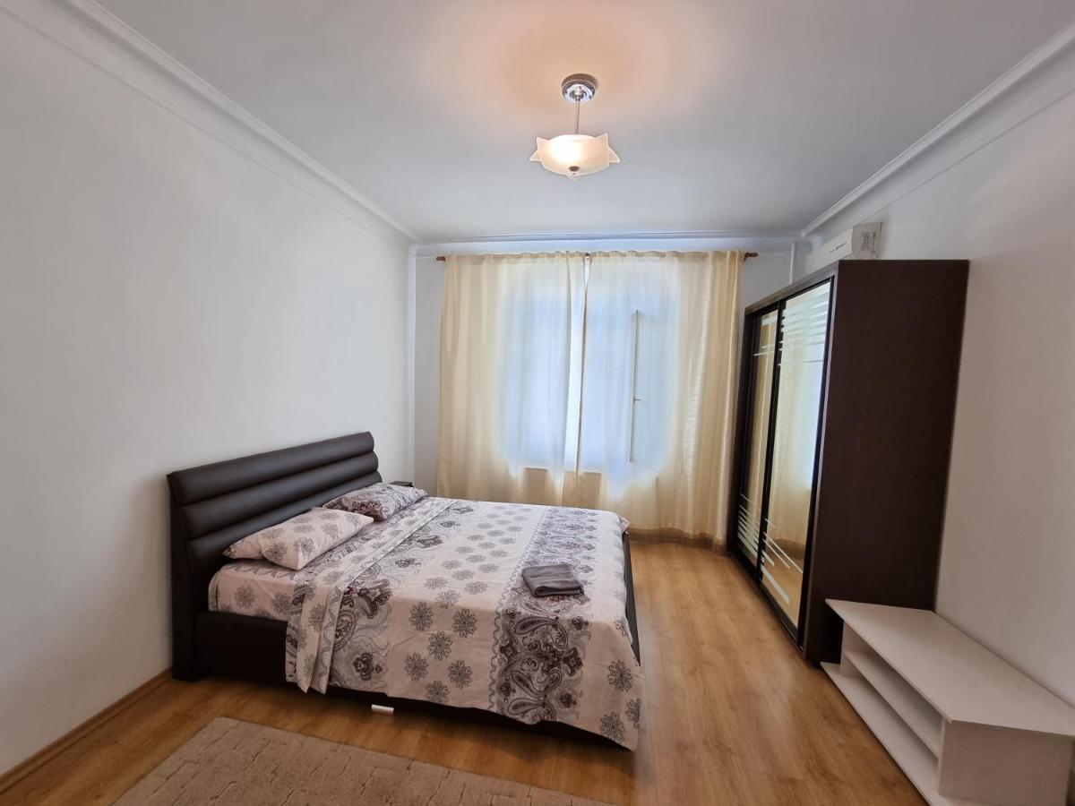 Stefan Cel Mare Boulevard Ultracentral Apartments In The Center Chisinau Exterior photo
