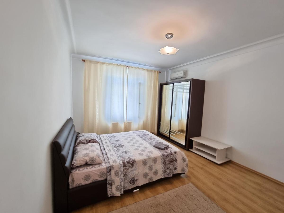 Stefan Cel Mare Boulevard Ultracentral Apartments In The Center Chisinau Exterior photo
