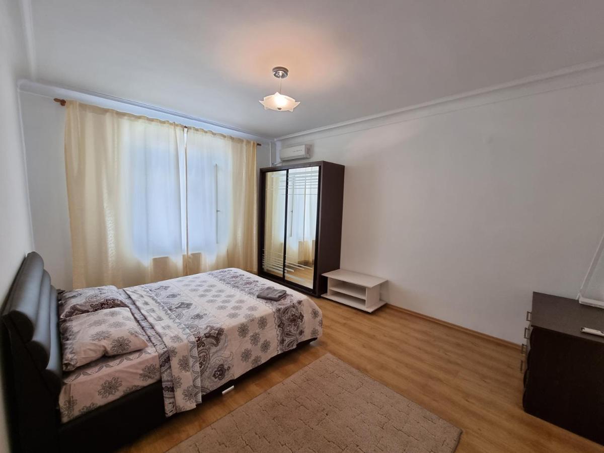 Stefan Cel Mare Boulevard Ultracentral Apartments In The Center Chisinau Exterior photo
